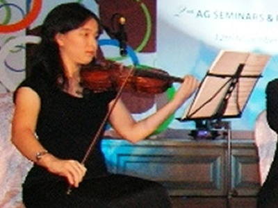 violin woman